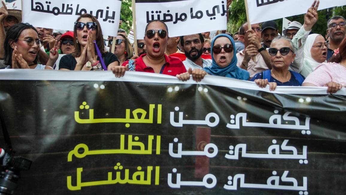 على هامش تحرب 20 اوت: رب استبداد يخفي استبدادات اخرى