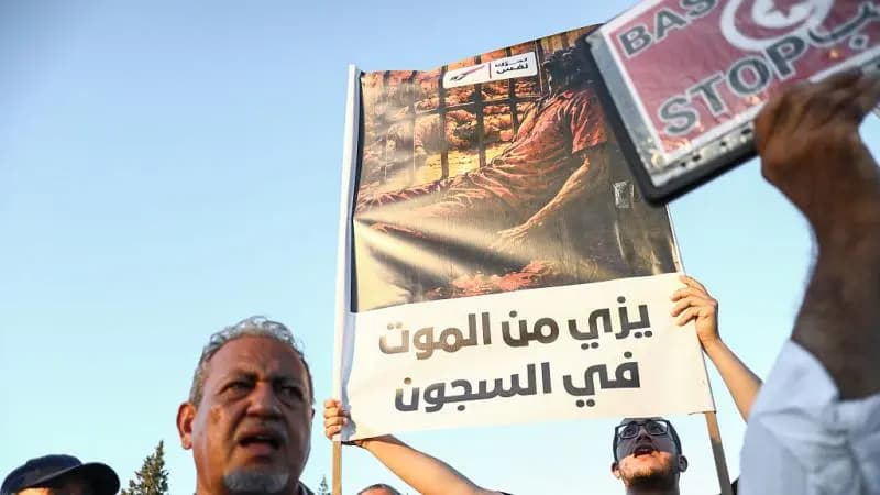 23 وفاة خلال الصيف.. ناقوس خطر بشأن أوضاع السجون في تونس